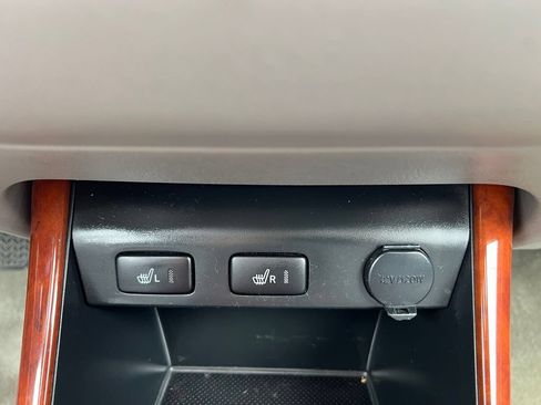 Used 2004 Toyota Camry XLE FWD image 28
