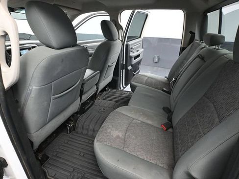Used 2017 RAM 1500 Classic SLT AWD/4WD image 31