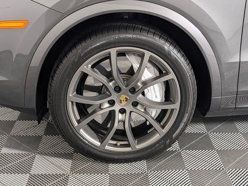 Used 2020 Porsche Cayenne Turbo AWD/4WD image 11