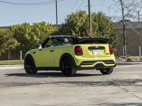 Used 2024 MINI Cooper S image 3