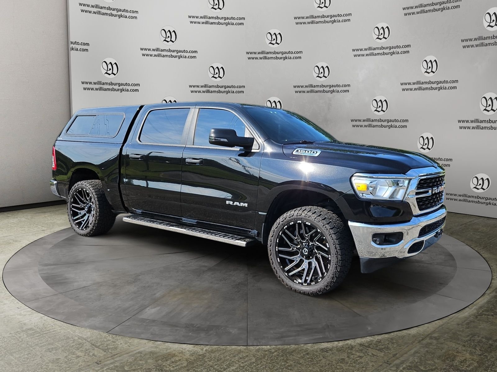 Used 2024 RAM 1500 Big Horn AWD/4WD image 7