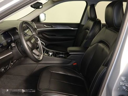 Used 2021 Jeep Grand Cherokee L Limited image 16