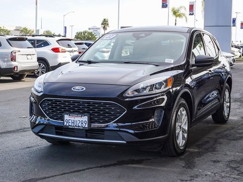 Used 2022 Ford Escape SE image 4