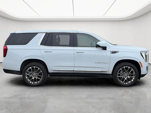 Used 2026 GMC Yukon Denali w/ Sun & Power Step Package AWD/4WD image 8