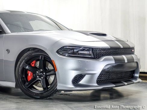 Used 2016 Dodge Charger SRT Hellcat RWD image 2