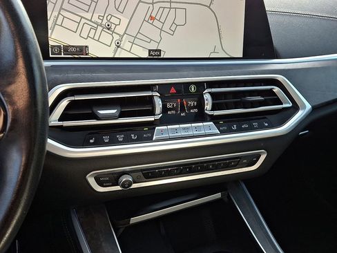 Used 2021 BMW X5 xDrive40i w/ Convenience Package AWD/4WD image 16