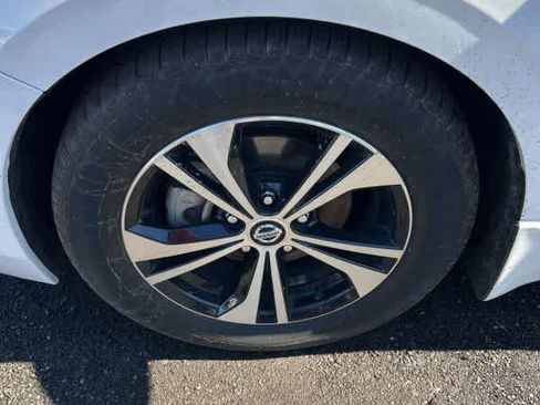 Used 2020 Nissan Sentra SV image 8