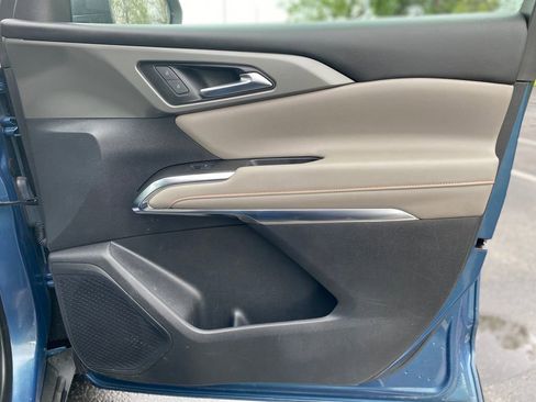 Used 2024 Chevrolet Traverse LT w/ LPO, Floor Liner Package FWD image 9