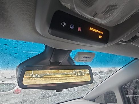 Used 2019 Chevrolet Bolt Premier w/ Infotainment Package image 20