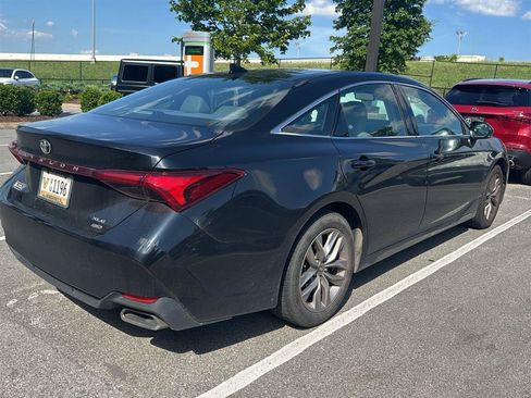 Used 2021 Toyota Avalon XLE w/ Moonroof Package AWD/4WD image 16