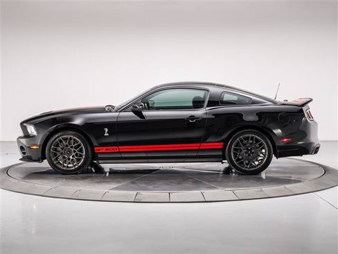 Used 2013 Ford Mustang Shelby GT500 RWD image 2