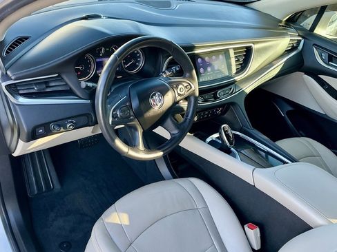 Used 2020 Buick Enclave Essence image 35