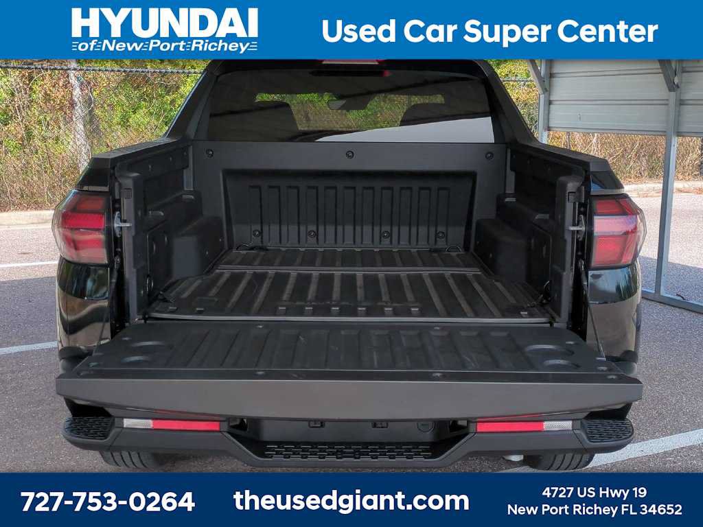 Certified 2024 Hyundai Santa Cruz SE FWD image 12