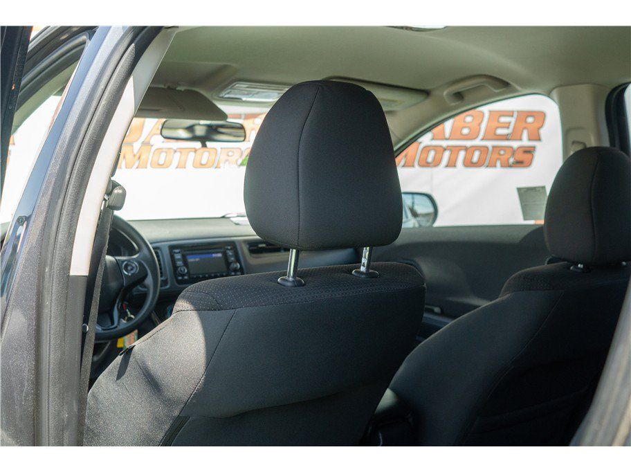 Used 2020 Honda HR-V LX image 32