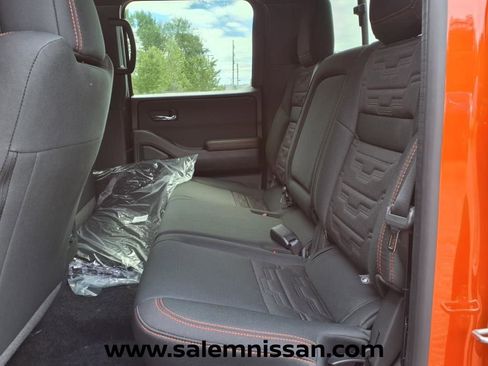 Used 2025 Nissan Frontier PRO-4X w/ Pro Convenience Package AWD/4WD image 15