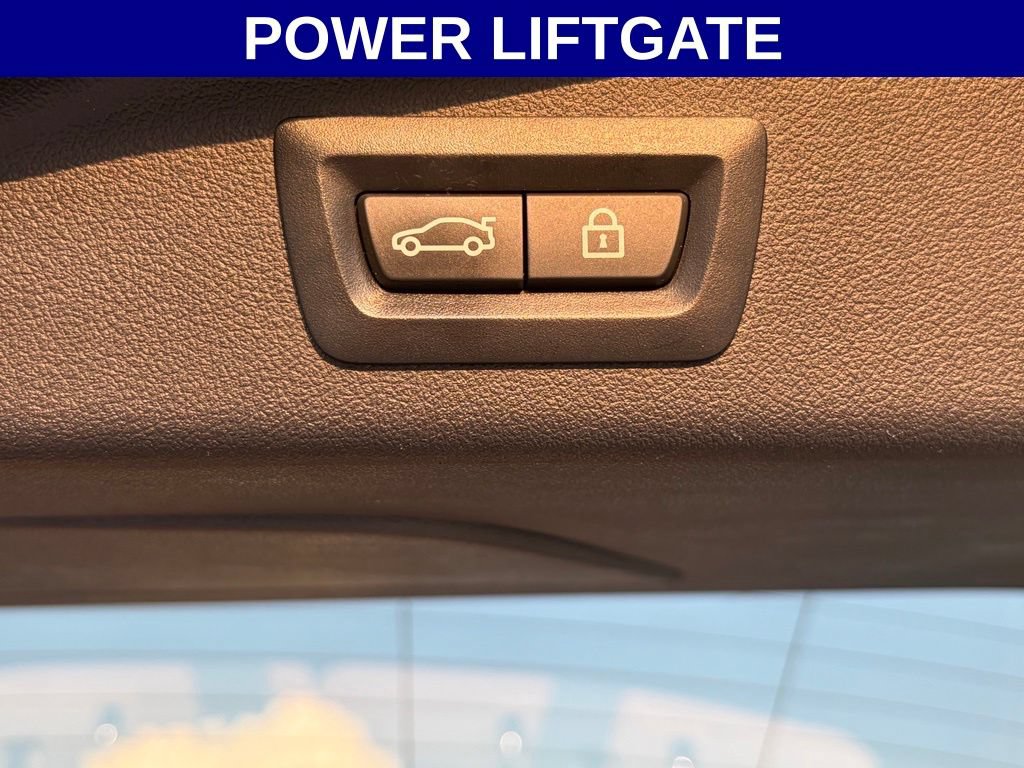 Used 2021 BMW X7 xDrive40i w/ Premium Package AWD/4WD image 17