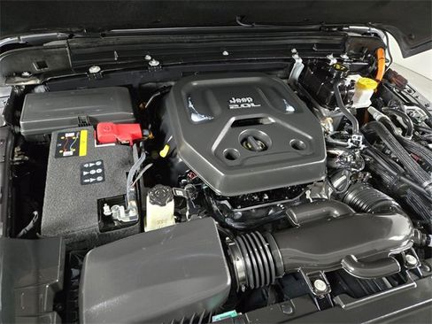 Used 2023 Jeep Wrangler Unlimited Rubicon 4xe image 25