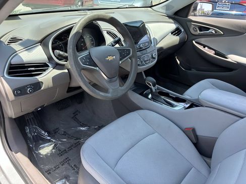 Used 2021 Chevrolet Malibu LS FWD image 16