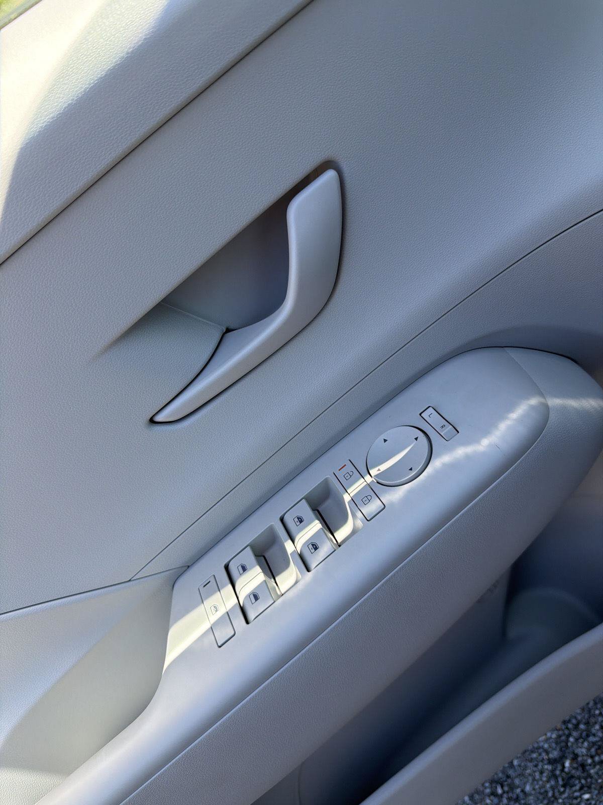 Certified 2026 Hyundai Kona SEL Sport FWD image 18