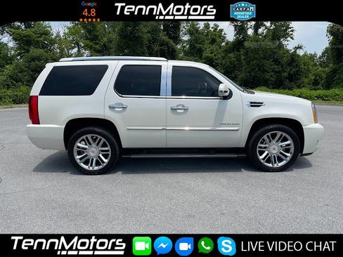 Used 2014 Cadillac Escalade Platinum AWD/4WD image 2