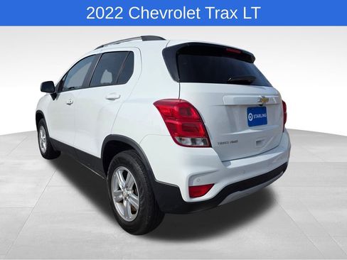 Used 2022 Chevrolet Trax LT w/ Driver Confidence Package image 6