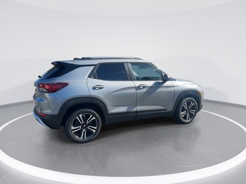 Used 2023 Chevrolet TrailBlazer LT image 9