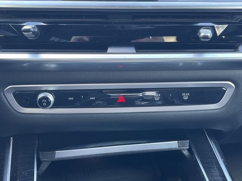 Certified 2024 BMW X7 M60i w/ Executive Package image 6