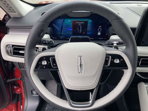 New 2025 Lincoln Aviator AWD w/ Equipment Group 101A image 31