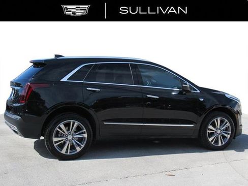 Certified 2025 Cadillac XT5 Premium Luxury image 8