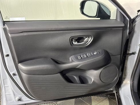 New 2026 Honda HR-V EX-L image 10