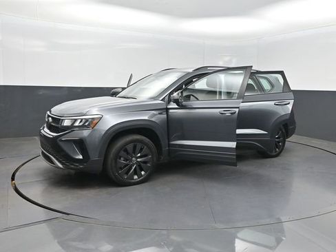 Used 2024 Volkswagen Taos S FWD image 31