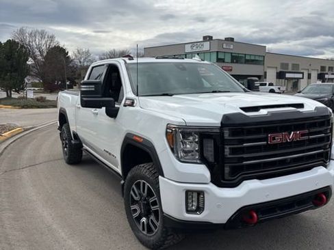 Used 2021 GMC Sierra 2500 AT4 w/ AT4 Premium Plus Package AWD/4WD image 4