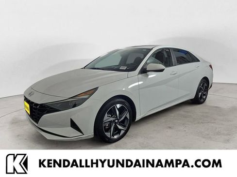 Used 2023 Hyundai Elantra SEL w/ Convenience Package image 1