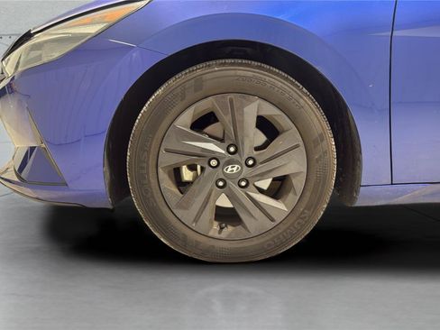 Used 2023 Hyundai Elantra SEL FWD image 25
