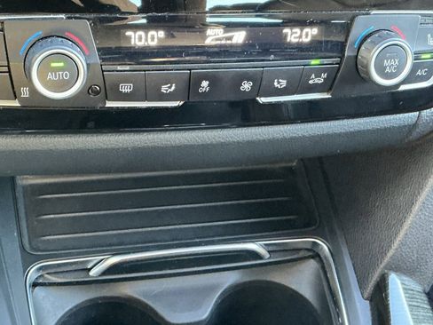 Used 2018 BMW 330i xDrive Sedan image 11