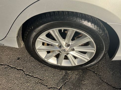 Used 2012 Toyota Camry XLE image 26