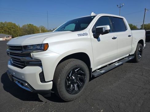 Used 2021 Chevrolet Silverado 1500 High Country w/ Z71 Off-Road Package image 3