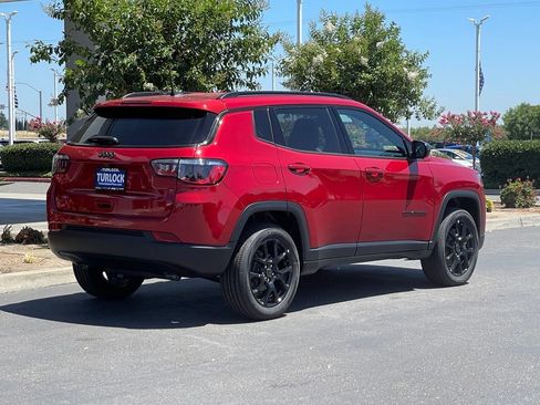 New 2026 Jeep Compass Latitude AWD/4WD image 4