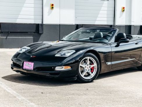 Used 2001 Chevrolet Corvette Convertible w/ Preferred Equipment Group2 RWD image 35