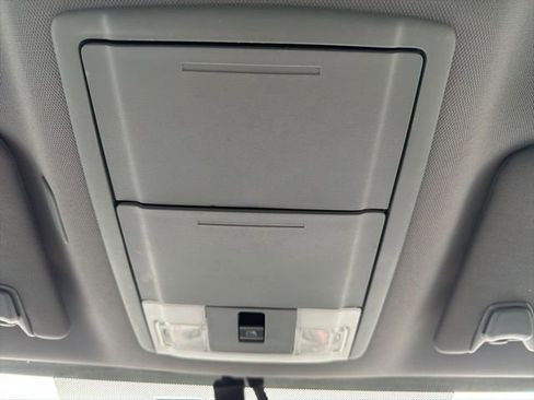 Used 2011 Ford F150 XLT w/ XLT Chrome Pkg image 31