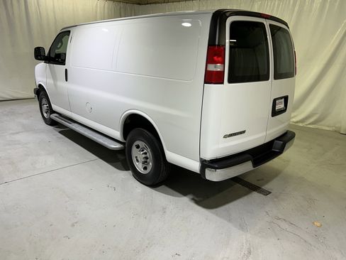 Used 2023 Chevrolet Express 2500 w/ Driver Convenience Package image 8