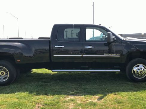 Used 2013 GMC Sierra 3500 Denali image 8