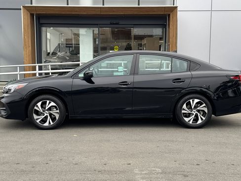 Used 2025 Subaru Legacy Premium image 5