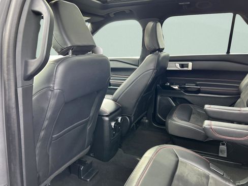 Used 2023 Ford Explorer ST-Line image 16