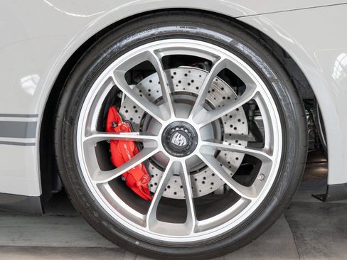 Used 2018 Porsche 911 GT3 RWD image 20