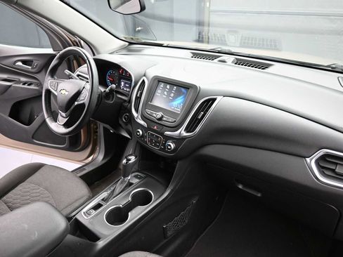 Used 2018 Chevrolet Equinox LT image 21