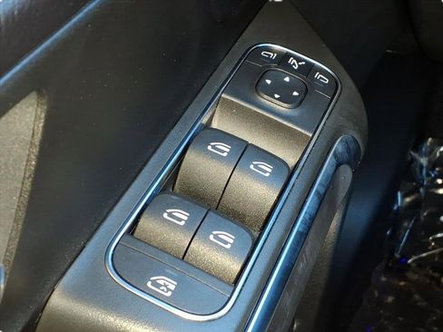 Used 2022 Mercedes-Benz GLB 250 GLB 250 image 28