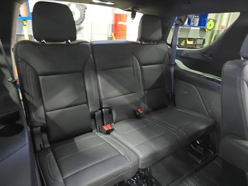 Used 2022 Chevrolet Tahoe High Country AWD/4WD image 16