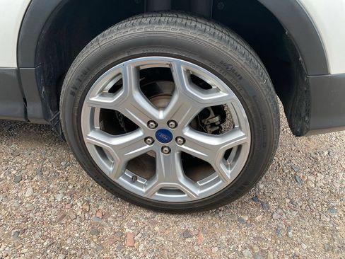 Used 2019 Ford Escape Titanium FWD image 5