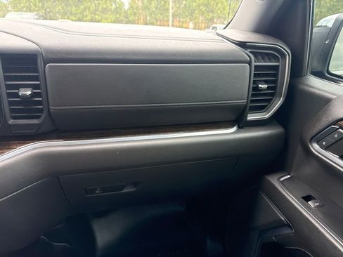 Used 2022 GMC Sierra 1500 SLE AWD/4WD image 33